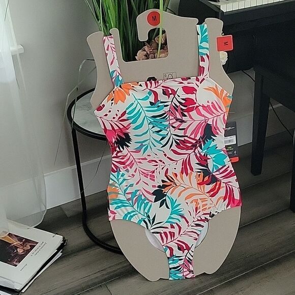 Eddie Bauer swimsuit 🩱 - Picture 5 of 7